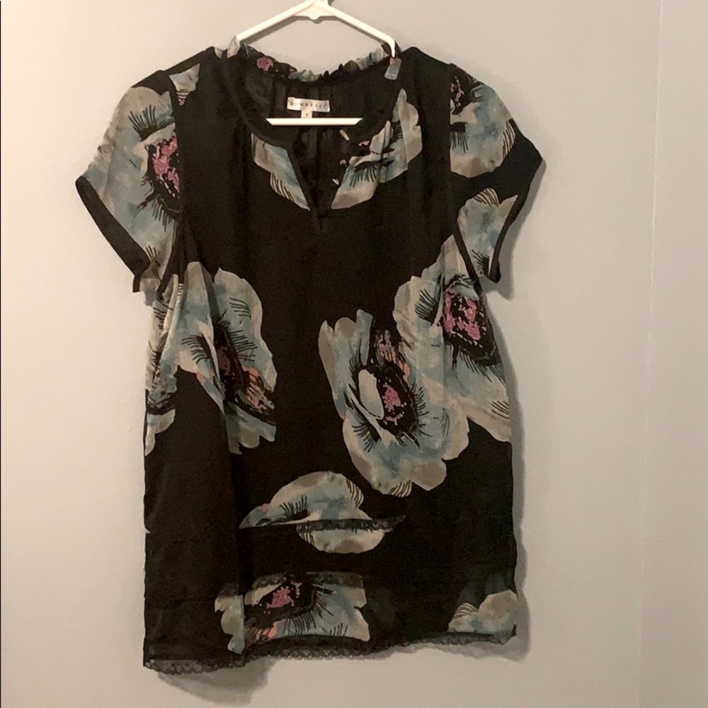 Short sleeve dress shirt
